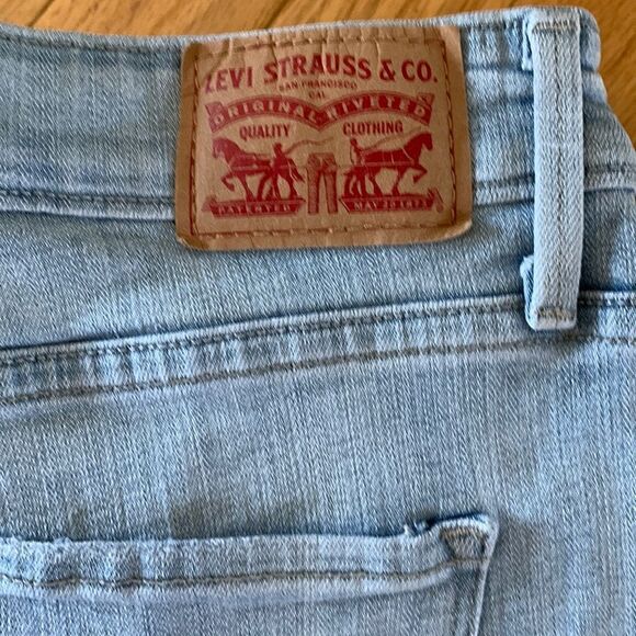 Levi’s Jeans Light Washed Mid Rise Skinny straight leg size 31 - Picture 3 of 11